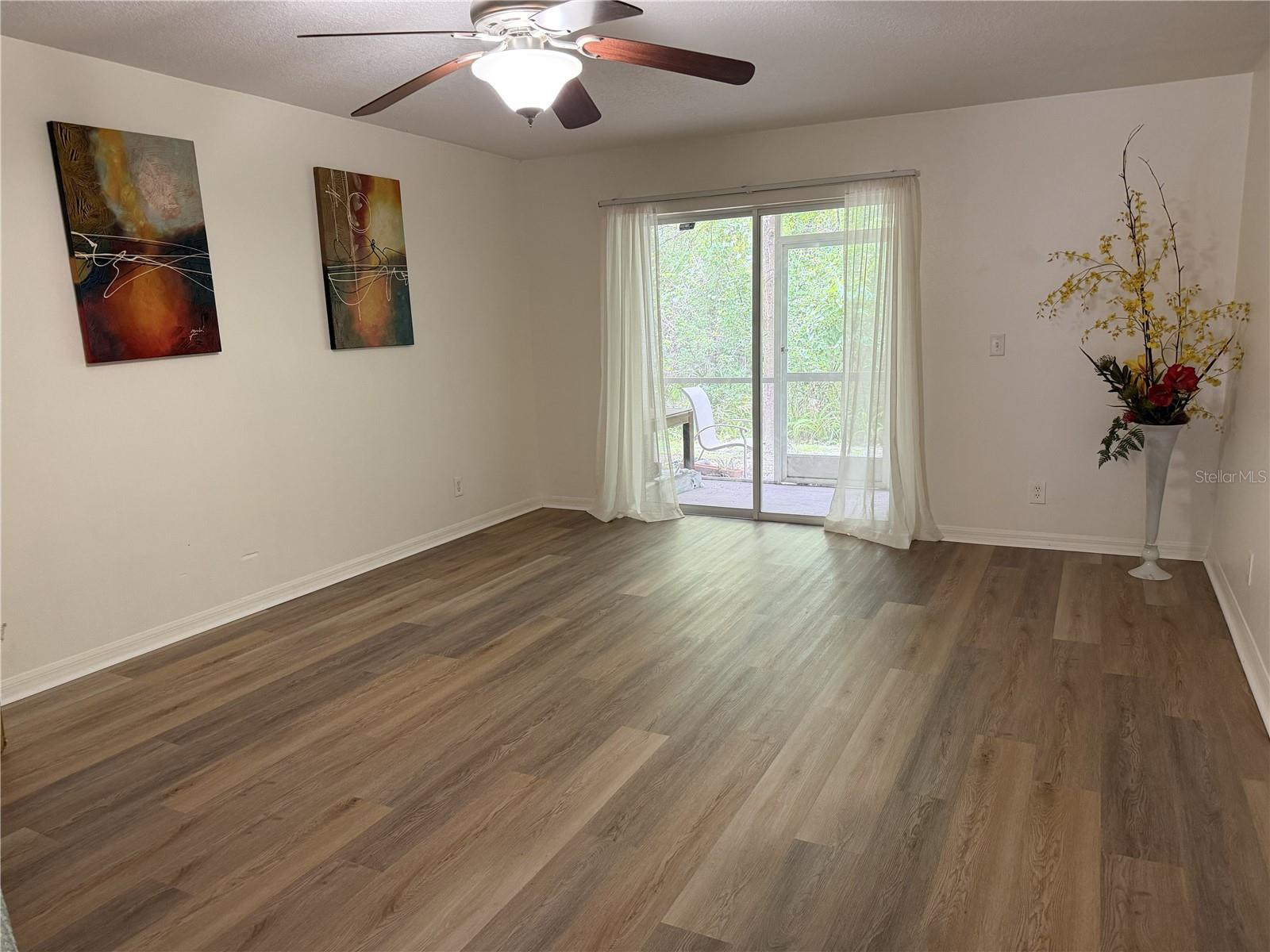 CHARLESTON PLACE TOWNHOMES - Residential Lease