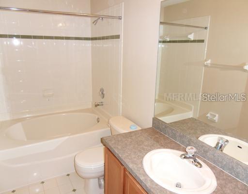 CHARLESTON PLACE TOWNHOMES - Residential Lease