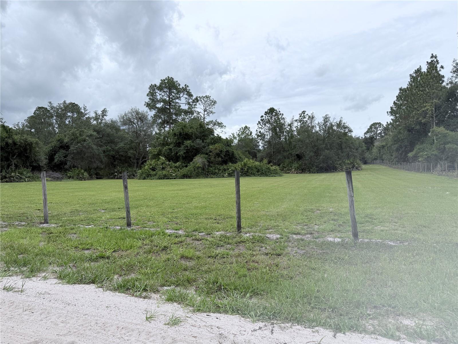 BLACKWATER OAKS SUB - Land