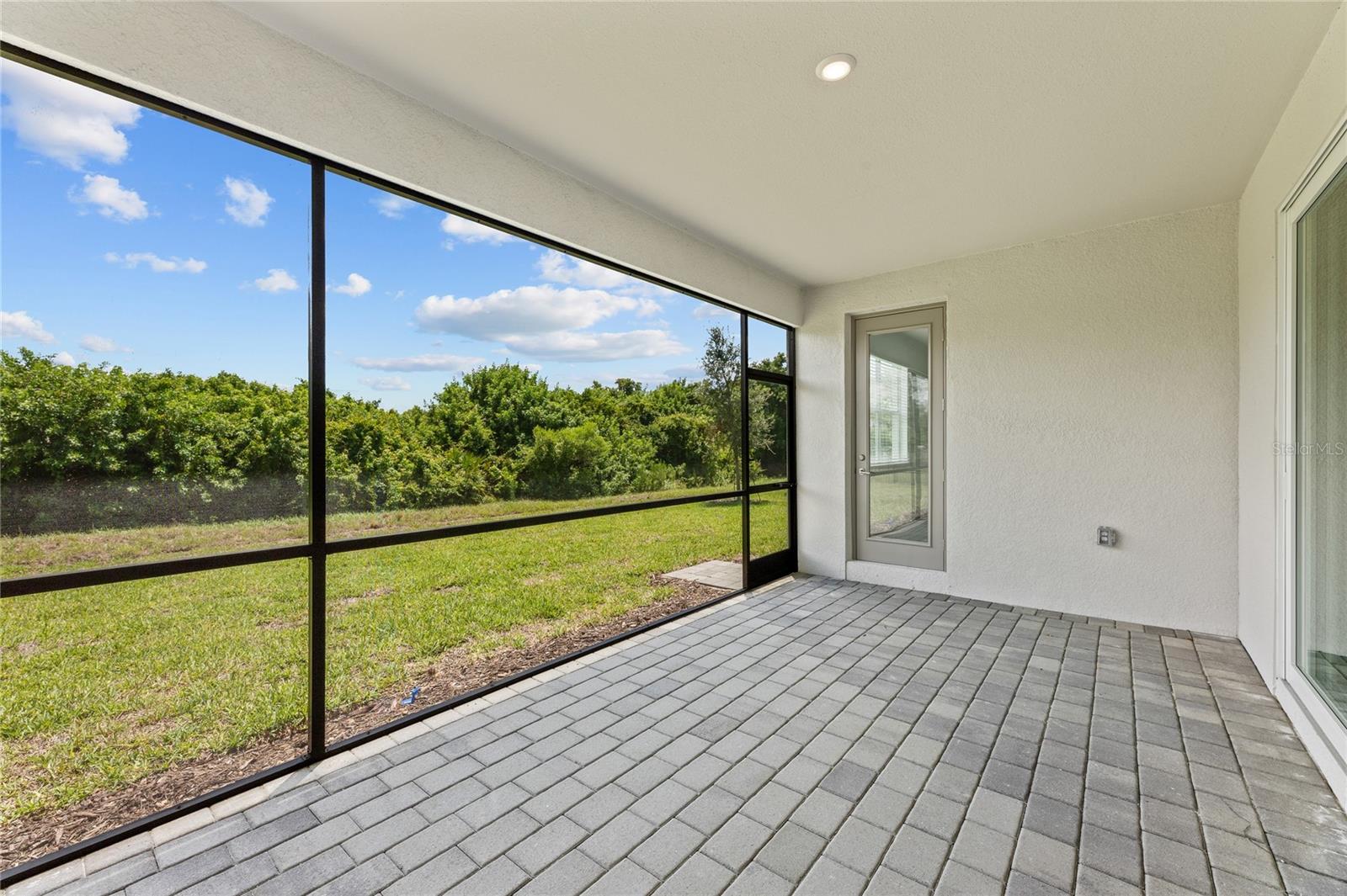 CALUSA COUNTRY CLUB - Residential