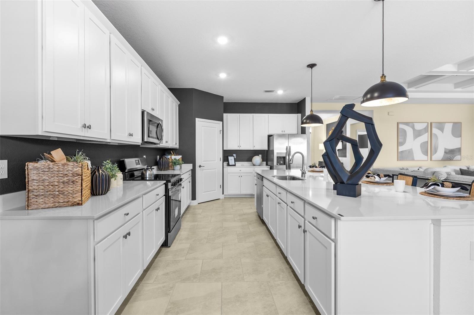 CALUSA COUNTRY CLUB - Residential