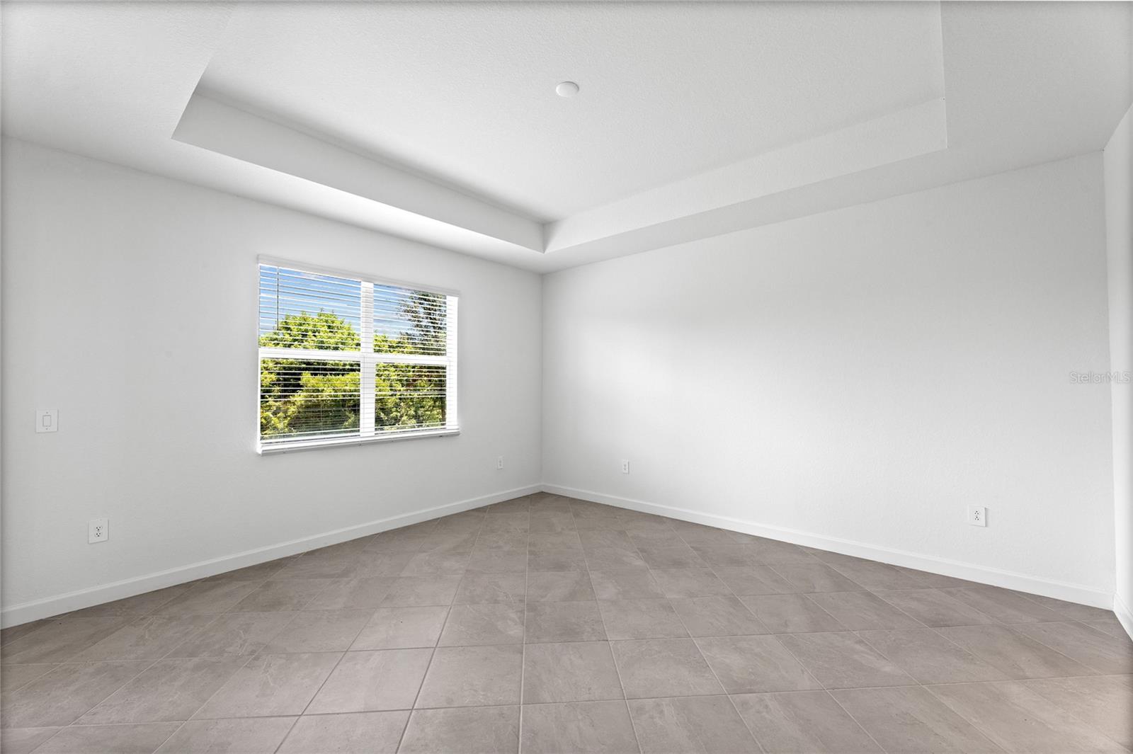 CALUSA COUNTRY CLUB - Residential