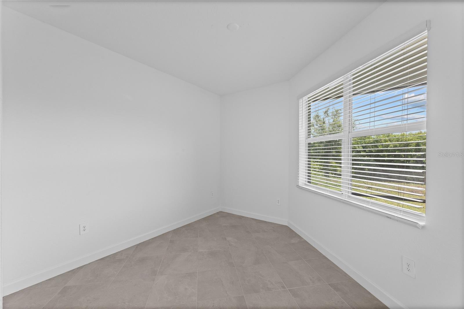 CALUSA COUNTRY CLUB - Residential
