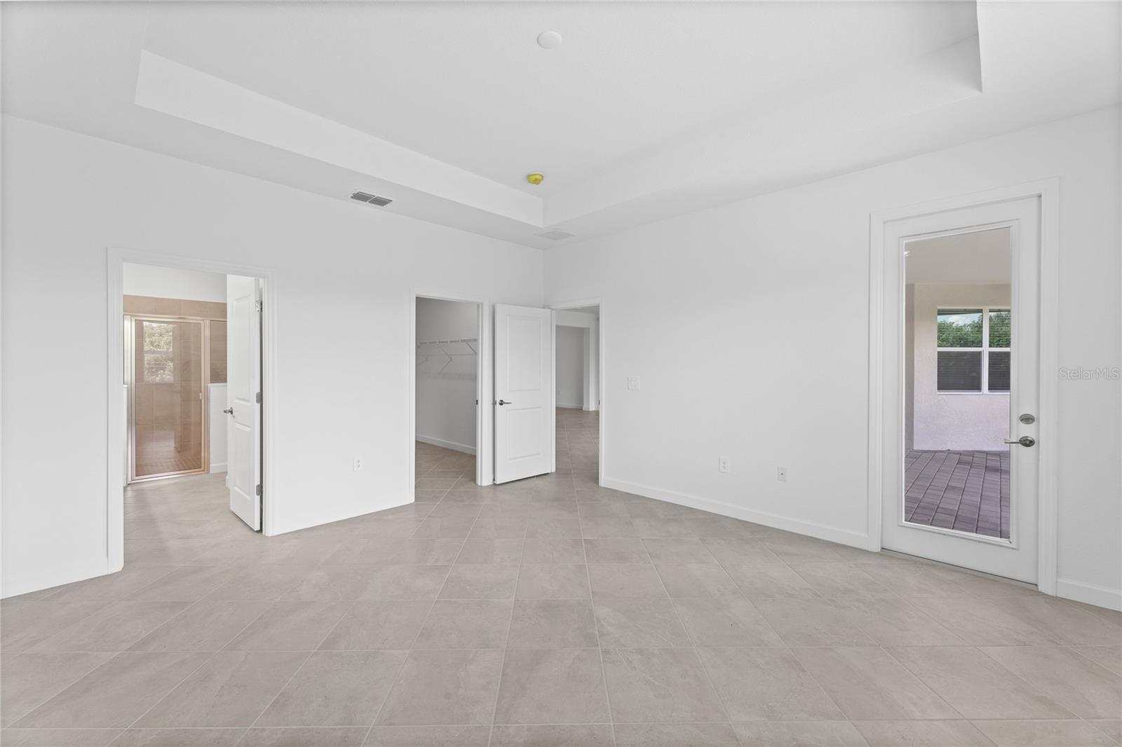 CALUSA COUNTRY CLUB - Residential