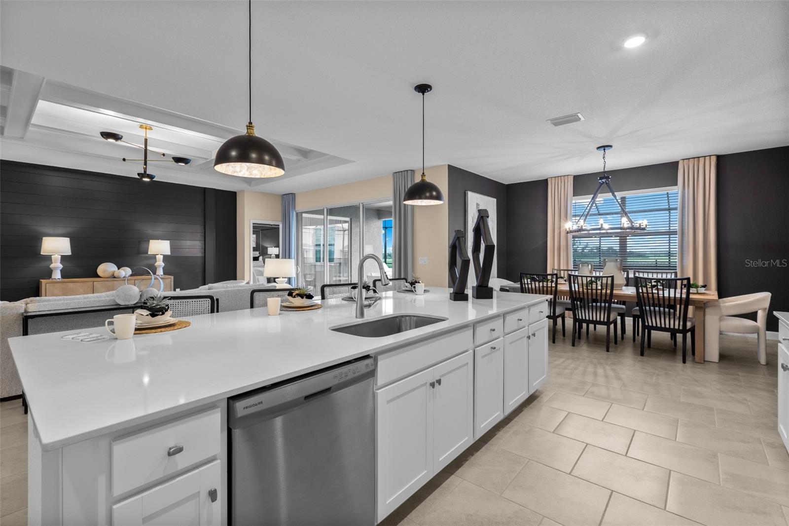 CALUSA COUNTRY CLUB - Residential