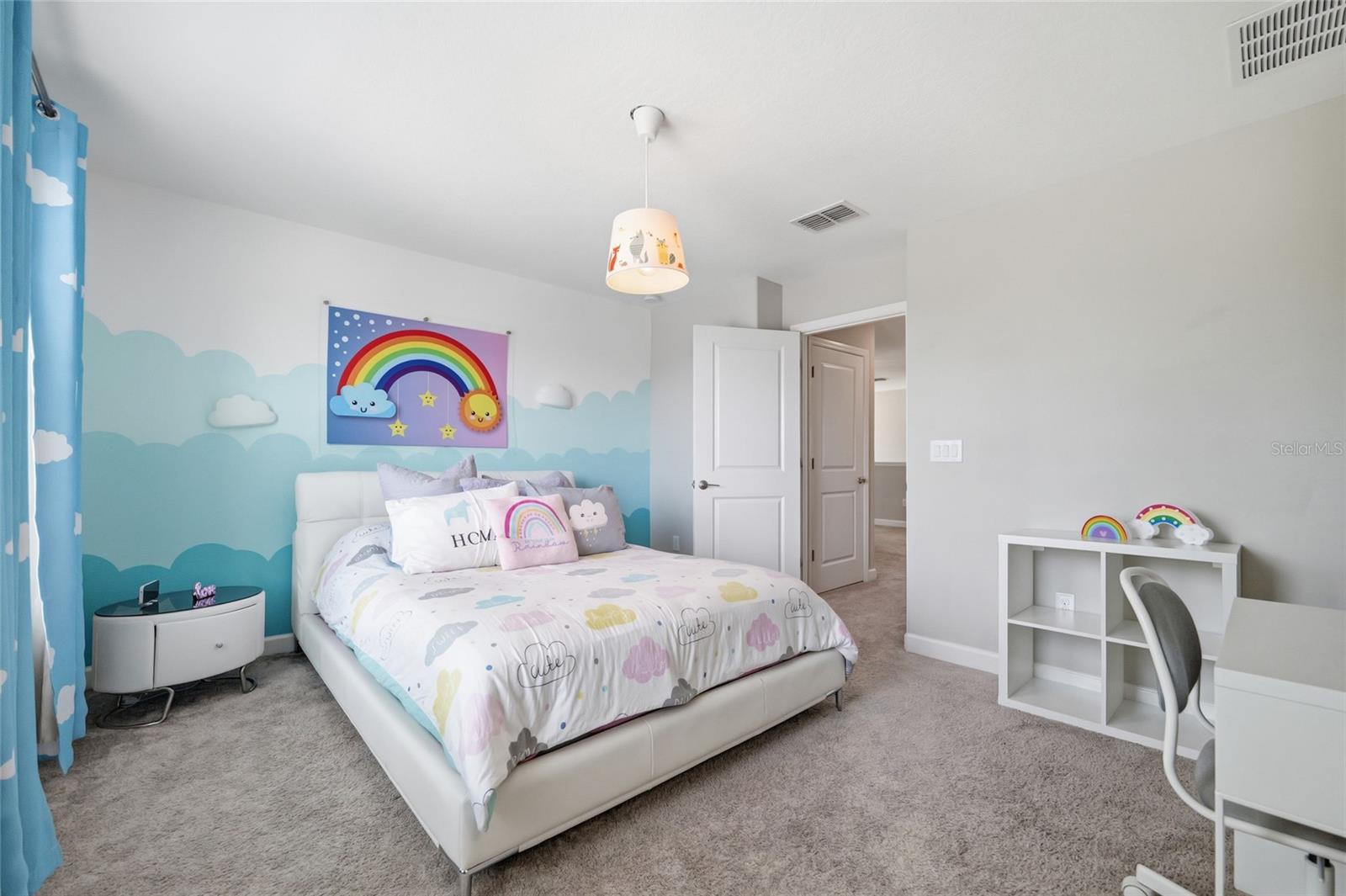 BELMONT NORTH - 3935 - Residential