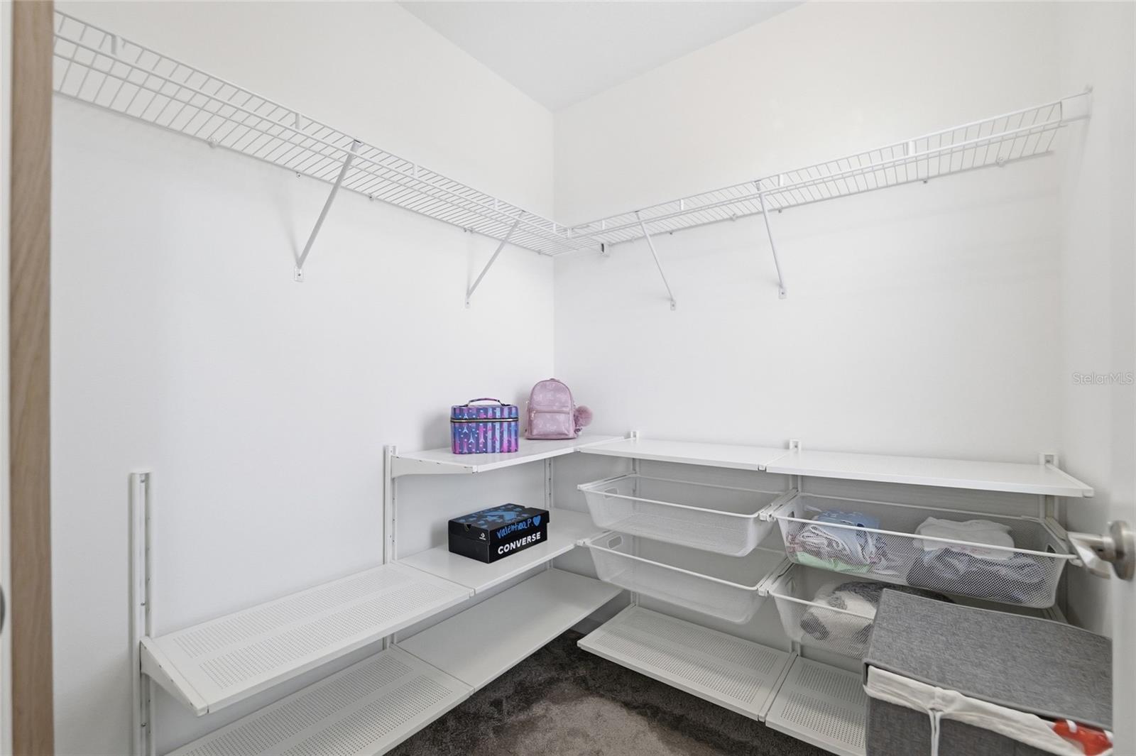 BELMONT NORTH - 3935 - Residential