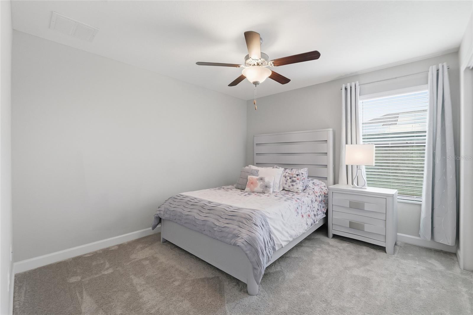 BELMONT NORTH - 3935 - Residential