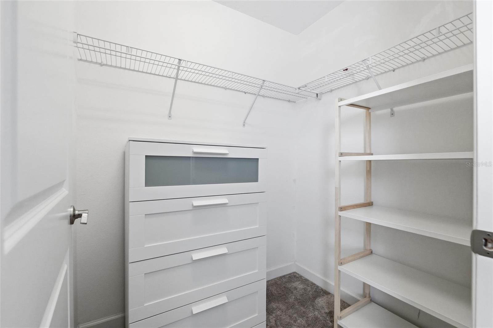 BELMONT NORTH - 3935 - Residential