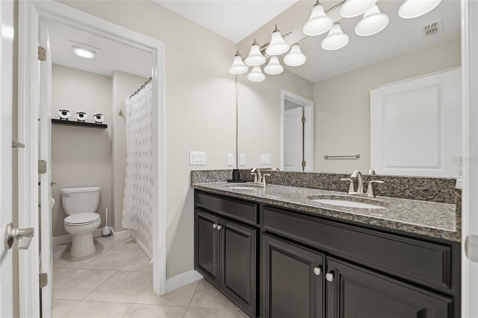 BELMONT NORTH - 3935 - Residential