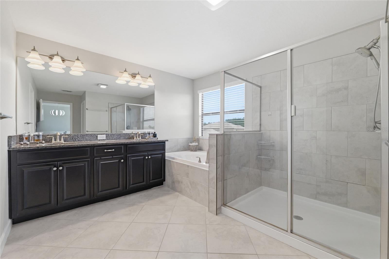 BELMONT NORTH - 3935 - Residential