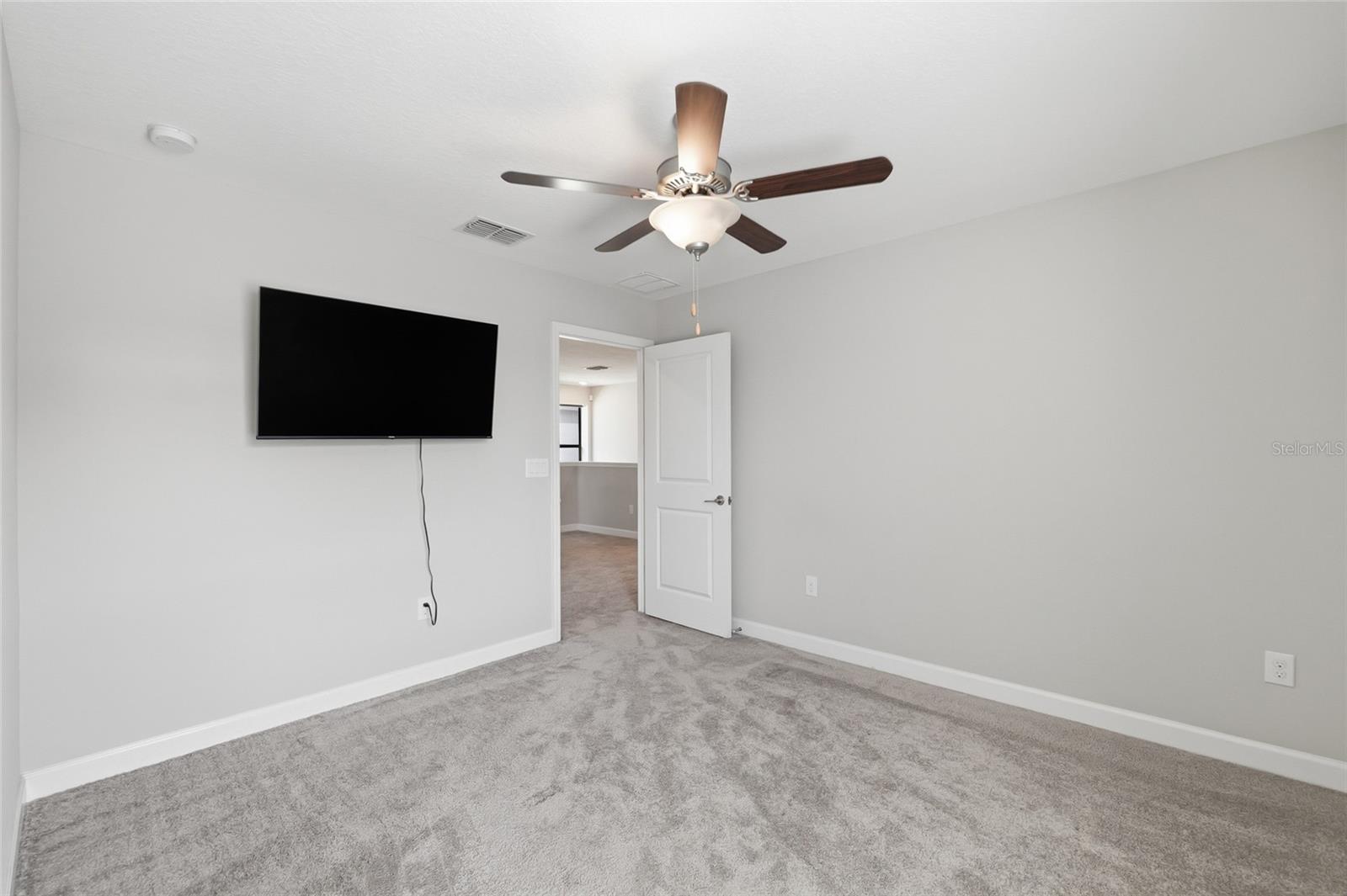 BELMONT NORTH - 3935 - Residential