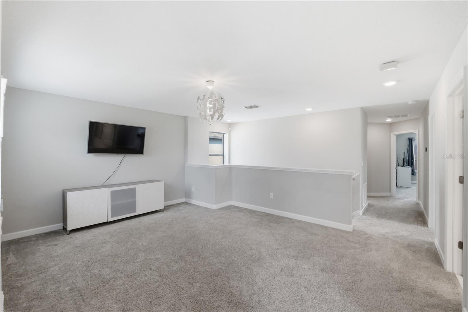 BELMONT NORTH - 3935 - Residential