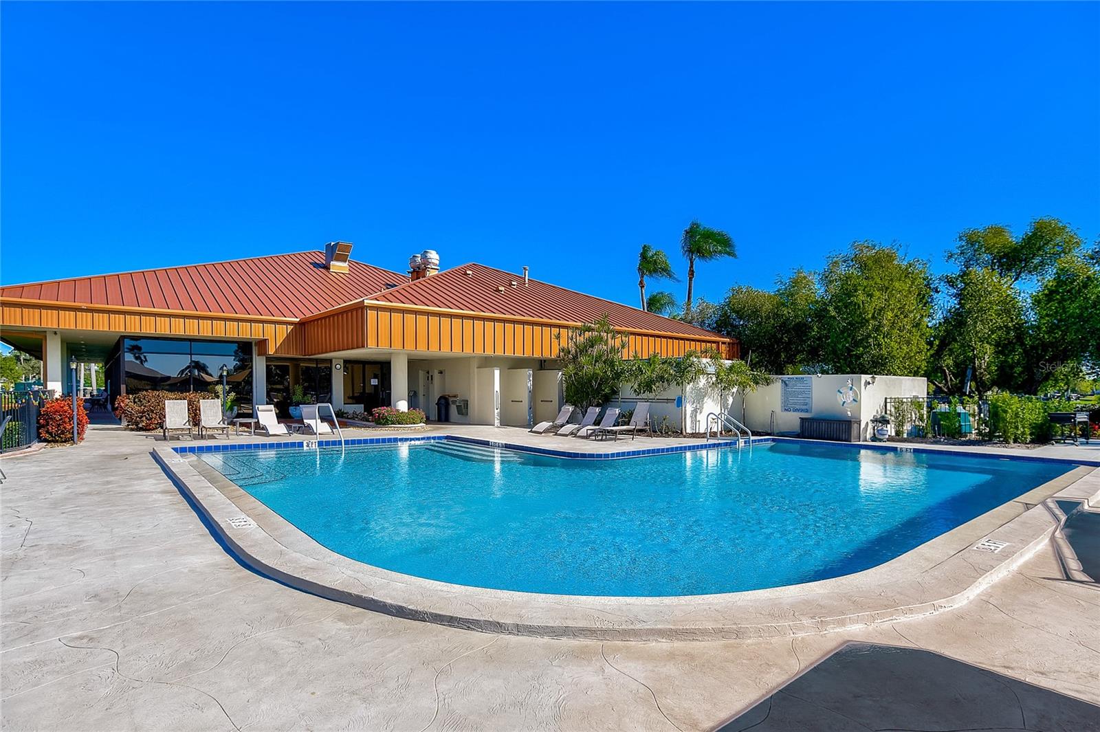 FAIRWAY TRACE - Residential