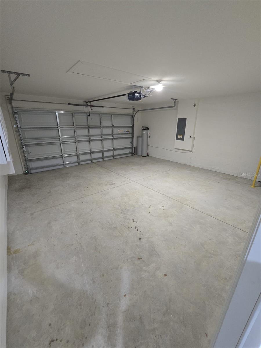 OCALA CROSSINGS SOUTH PH ONE - Residential Lease