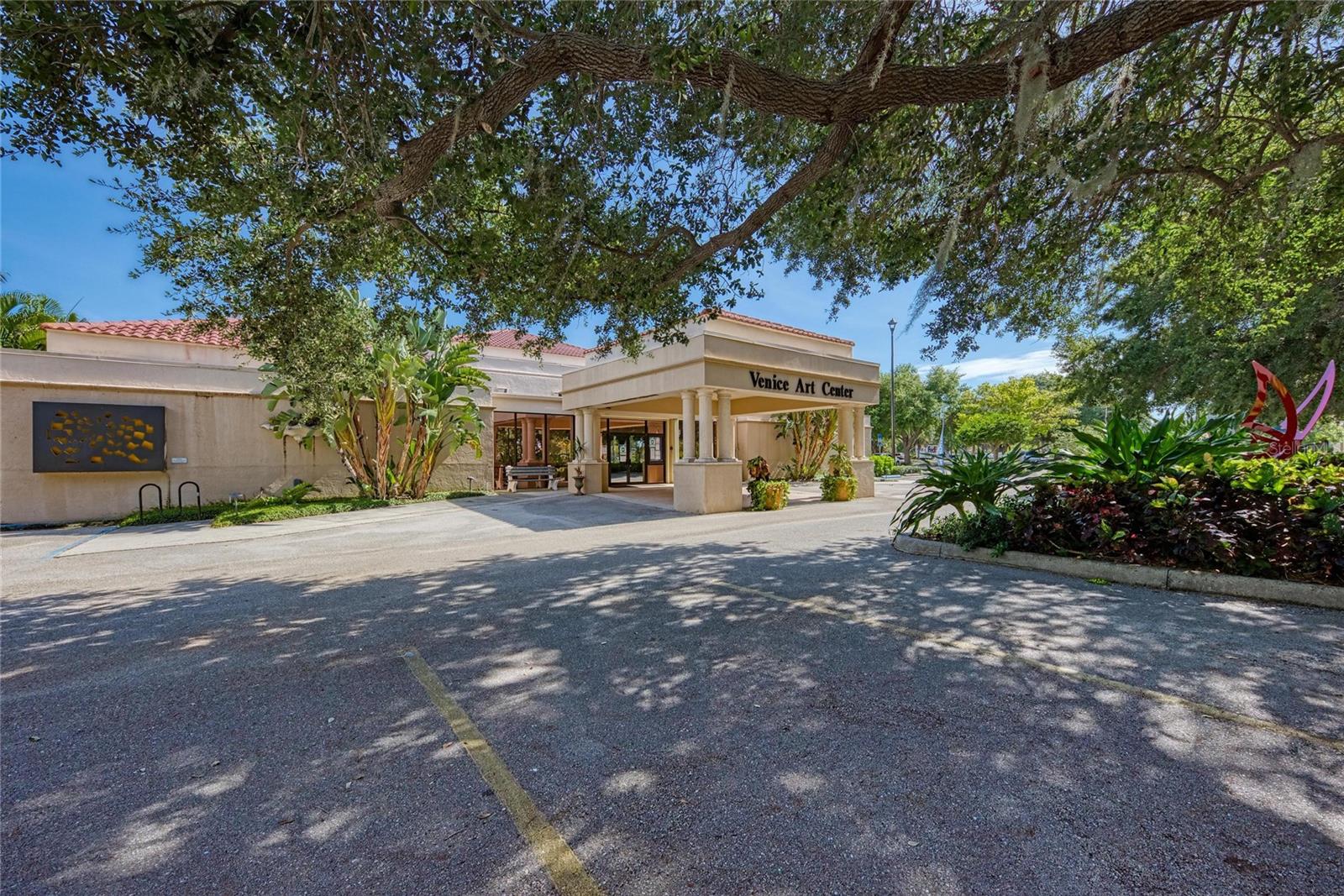 BAY OAKS ESTATES - Residential