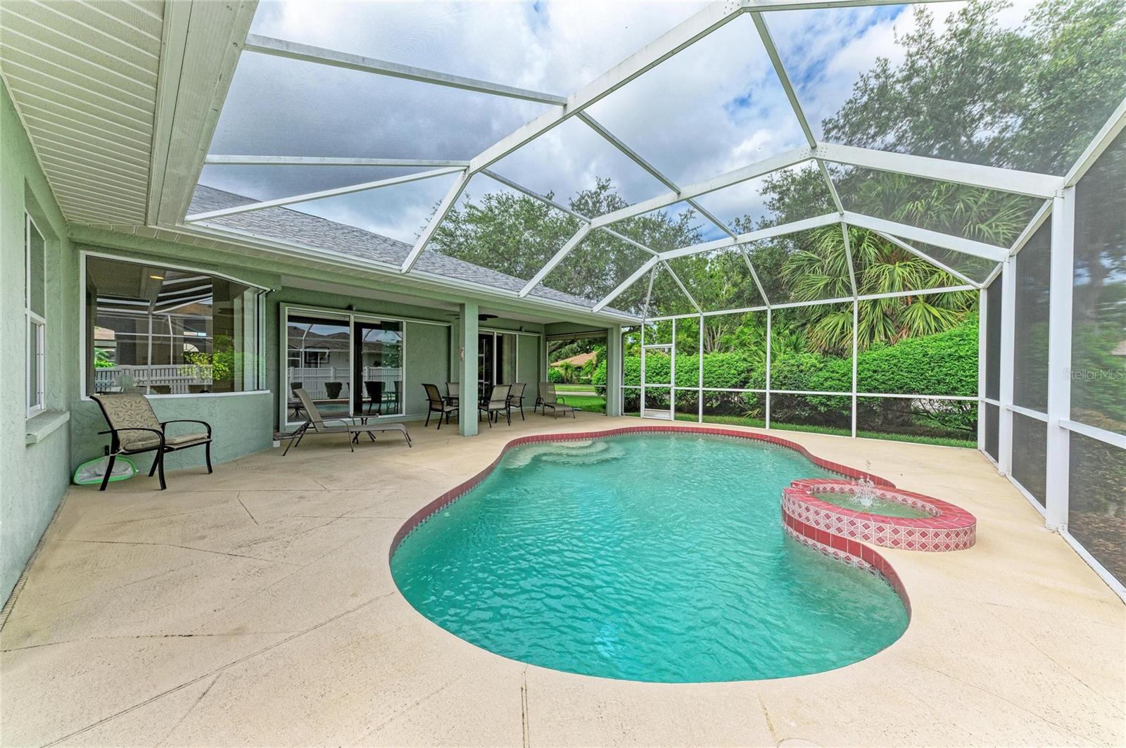 BAY OAKS ESTATES - Residential
