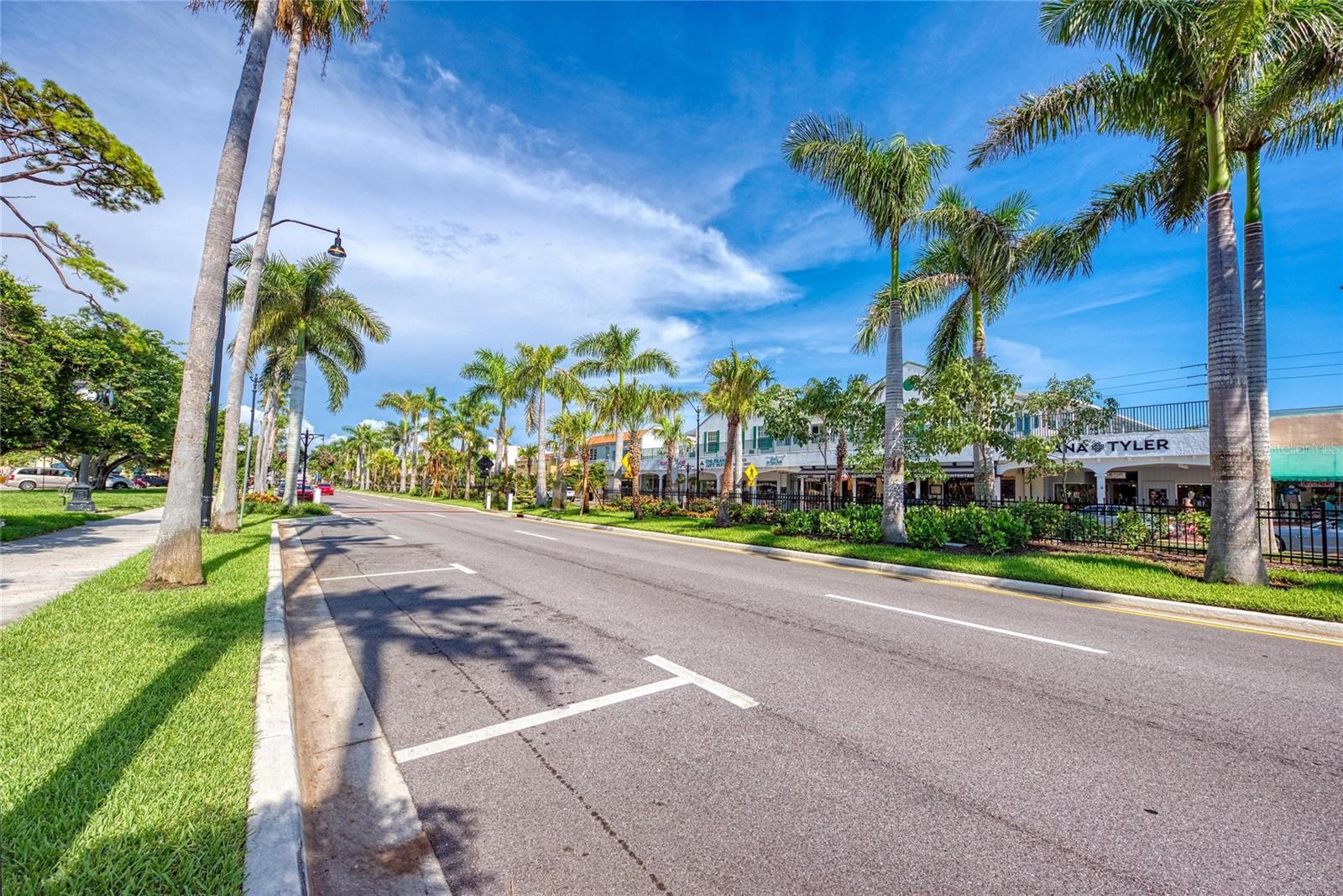 BAY OAKS ESTATES - Residential