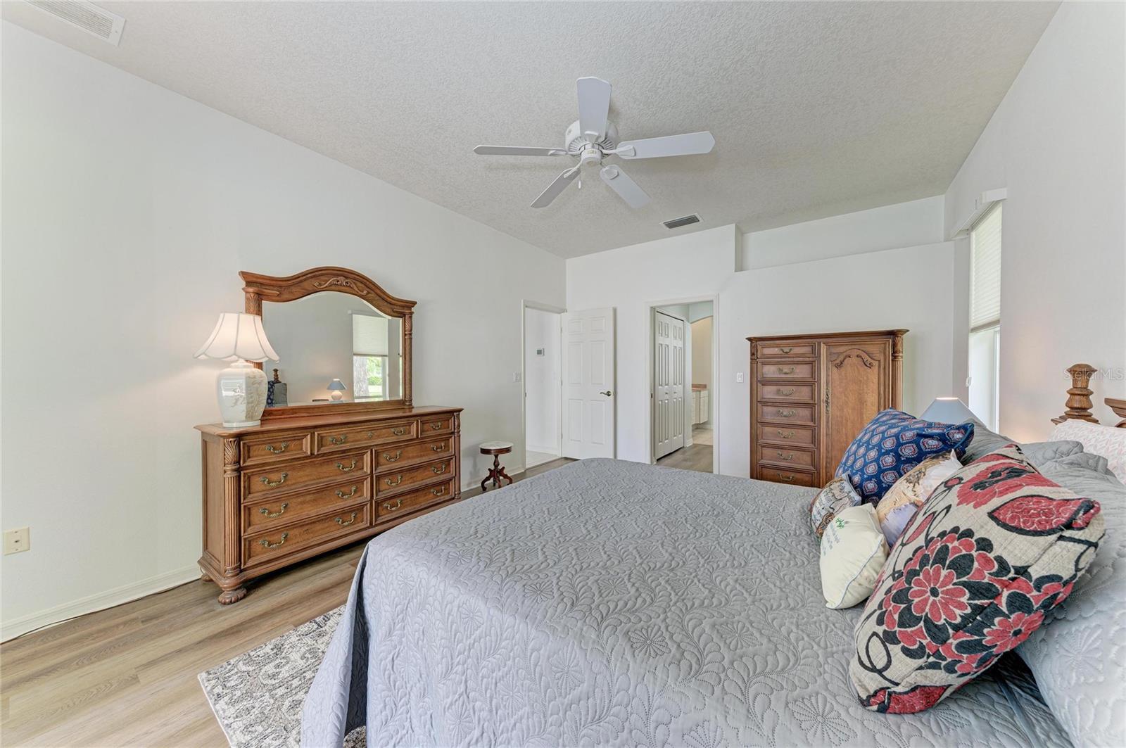 BAY OAKS ESTATES - Residential