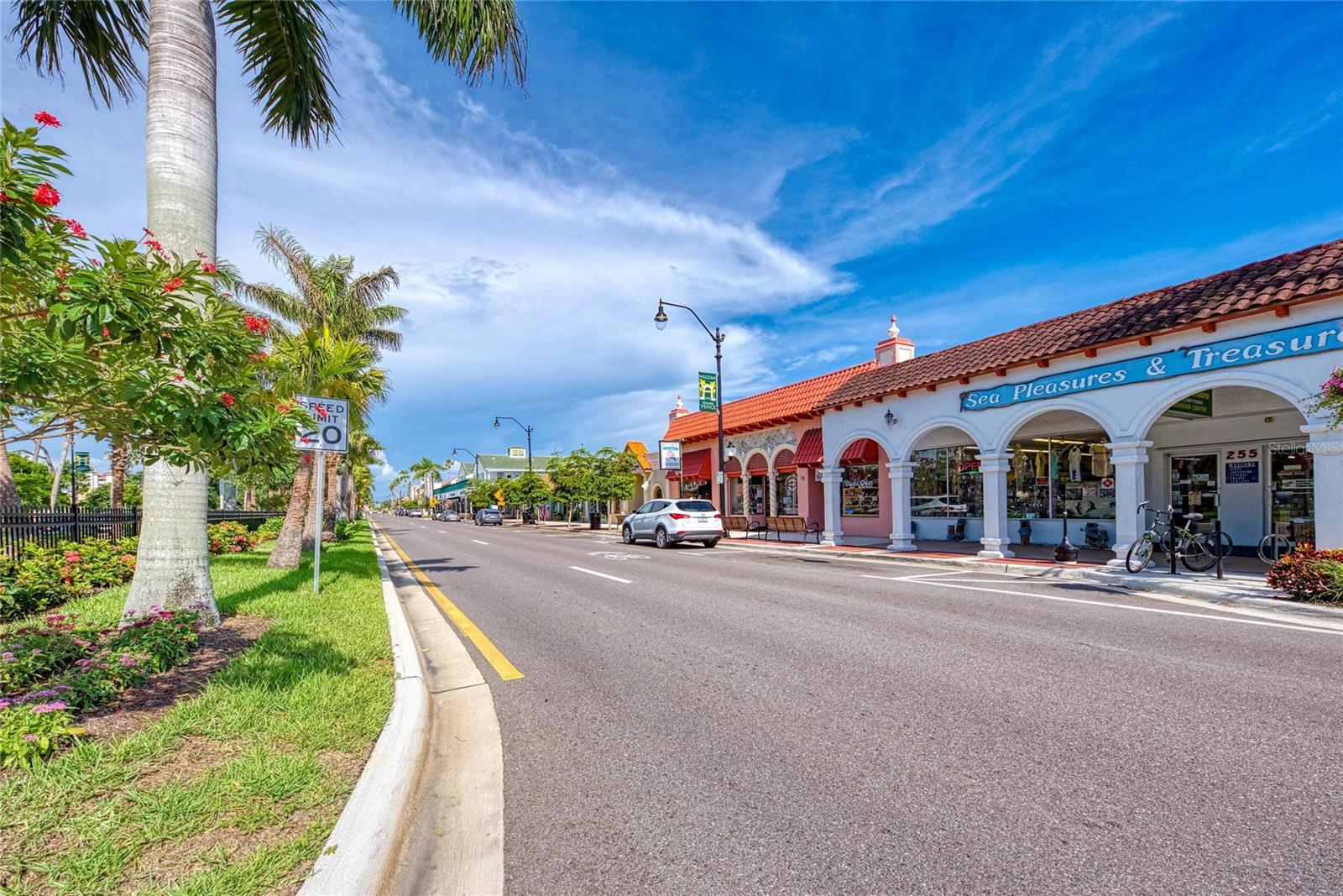 BAY OAKS ESTATES - Residential