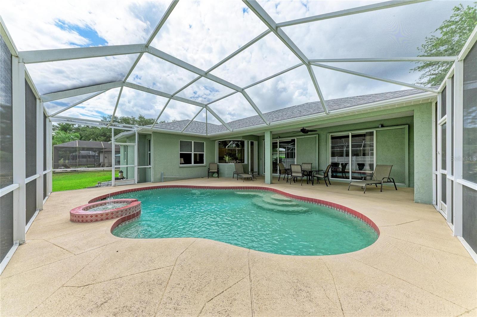 BAY OAKS ESTATES - Residential