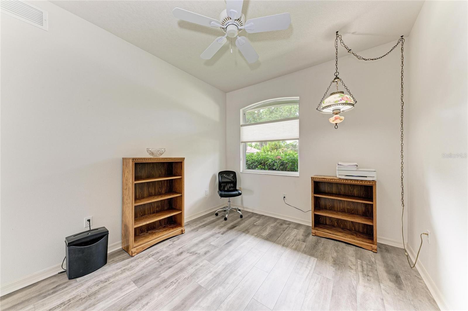 BAY OAKS ESTATES - Residential