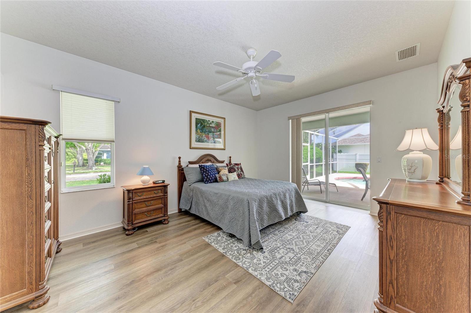 BAY OAKS ESTATES - Residential