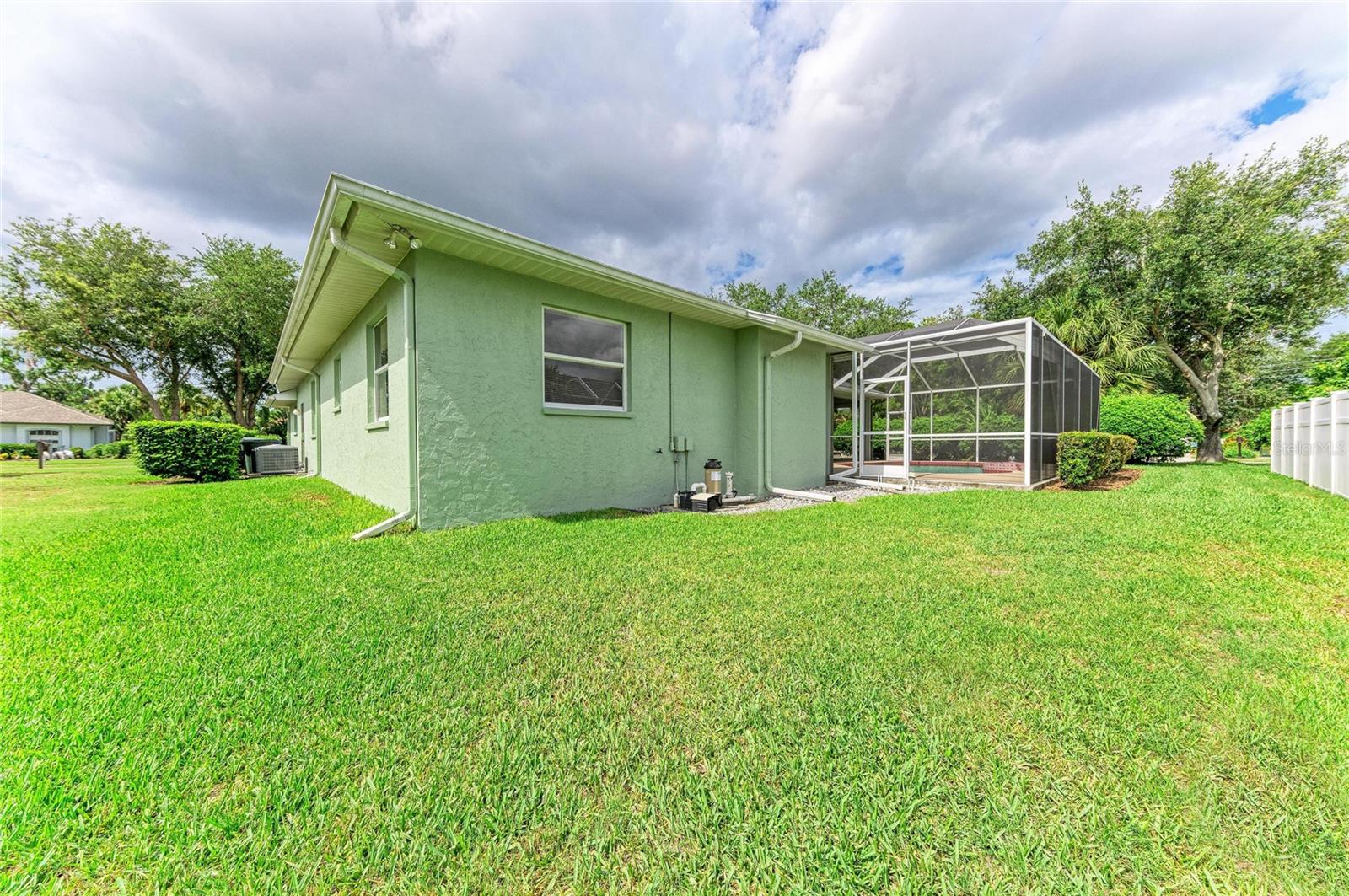 BAY OAKS ESTATES - Residential