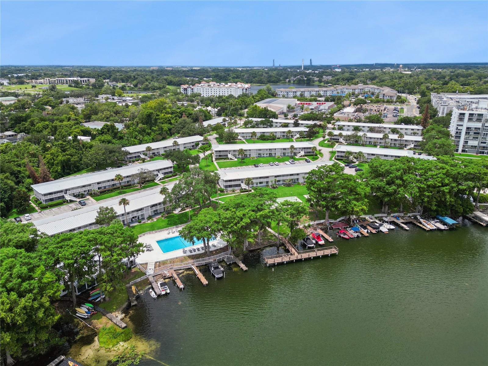 LAKE MAITLAND TERRACE APTS - Residential
