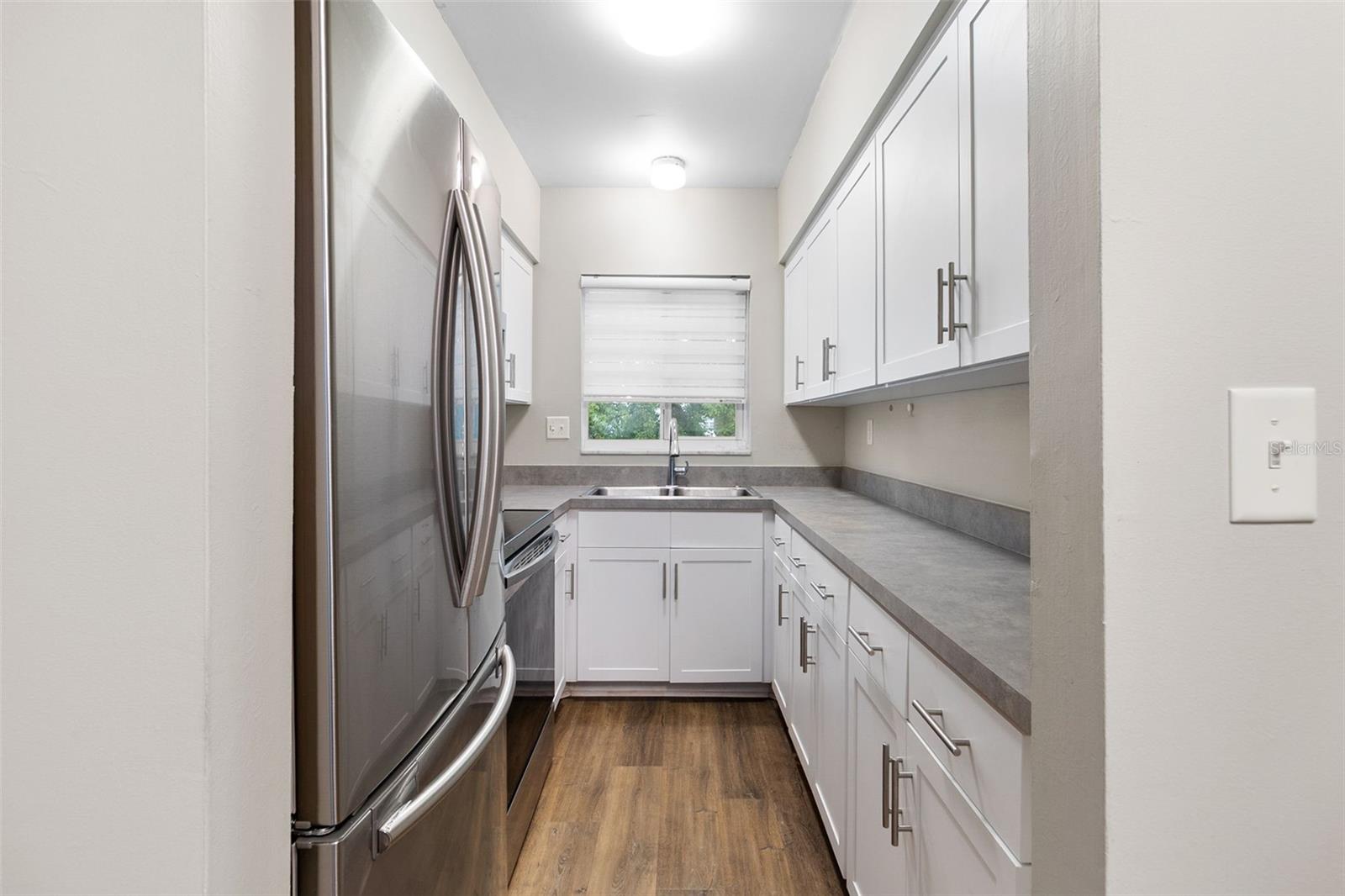 LAKE MAITLAND TERRACE APTS - Residential