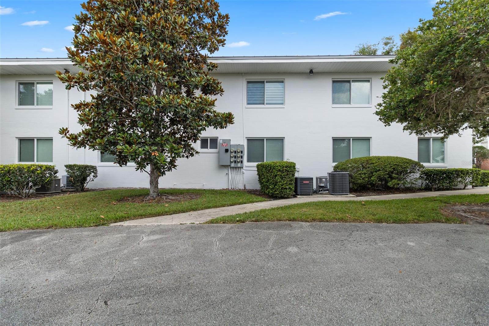 LAKE MAITLAND TERRACE APTS - Residential