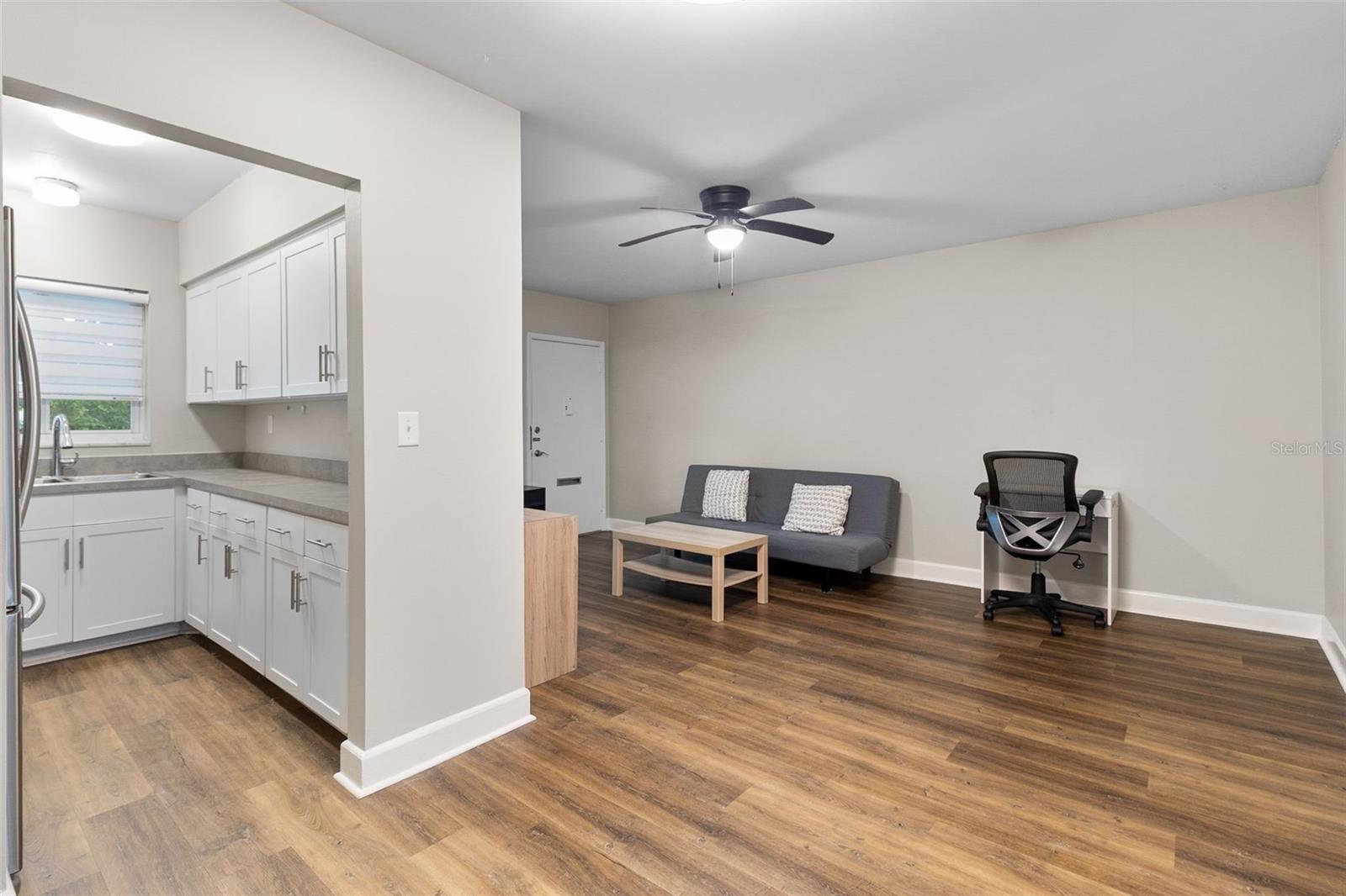 LAKE MAITLAND TERRACE APTS - Residential