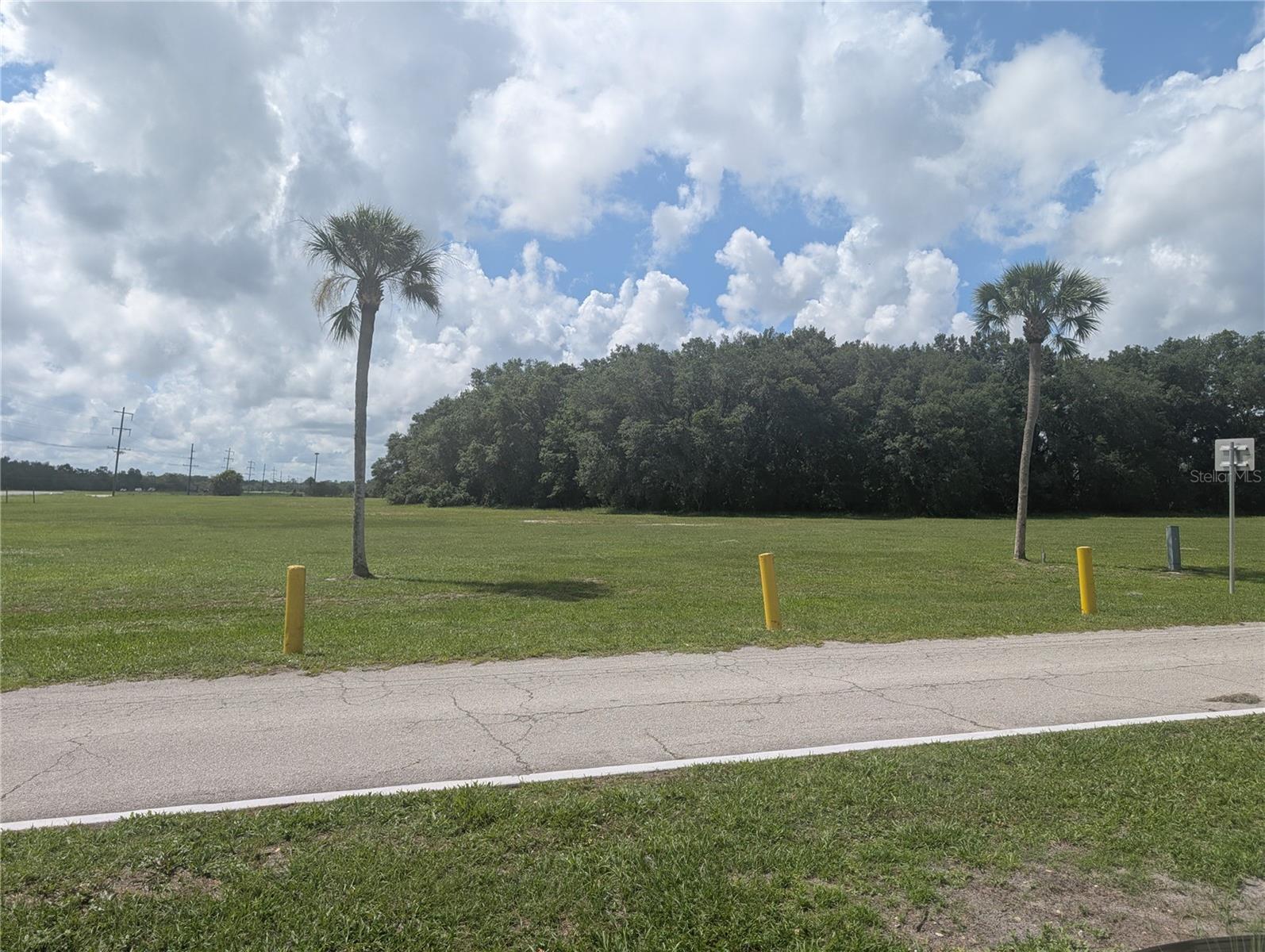 INDIAN LAKE ESTATES - Land