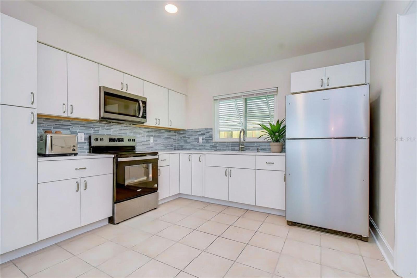 BAYSIDE 2ND ADD TO ST PETE BEACH - Residential Lease