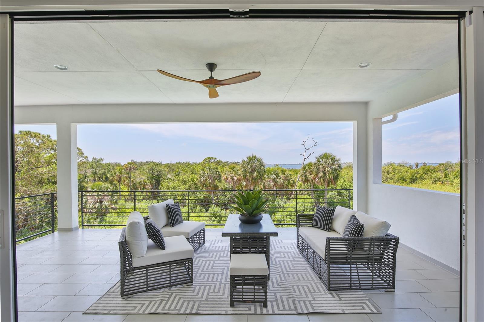 LEGENDS BAY - Residential