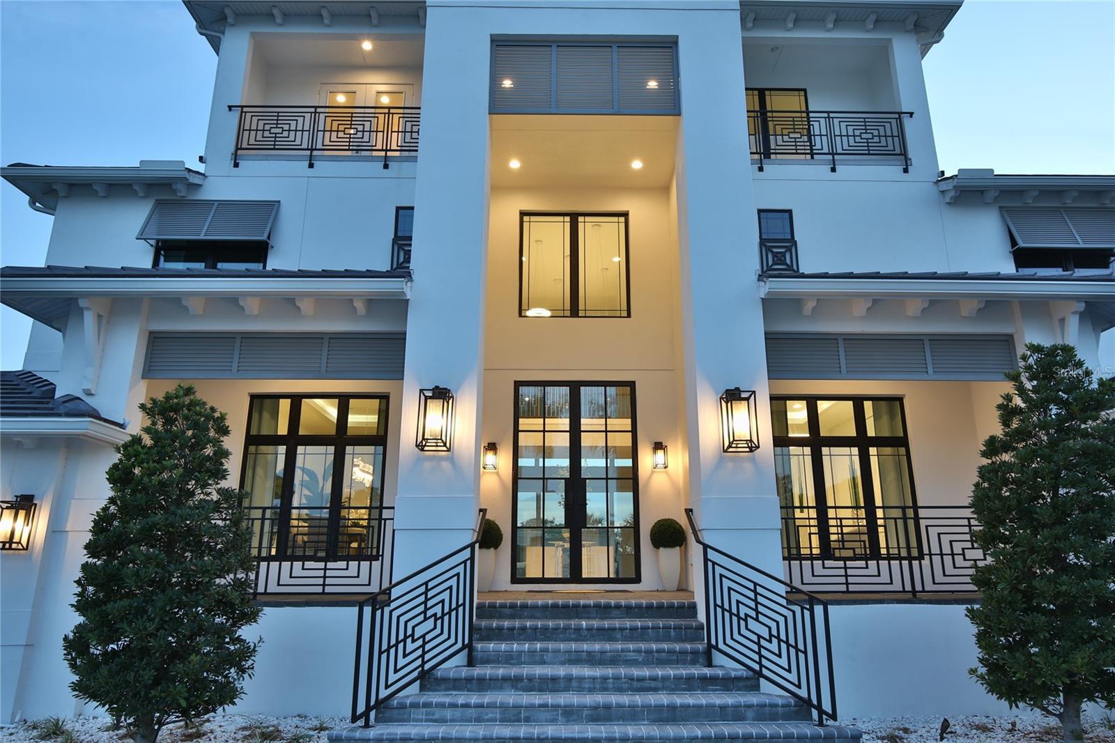 LEGENDS BAY - Residential