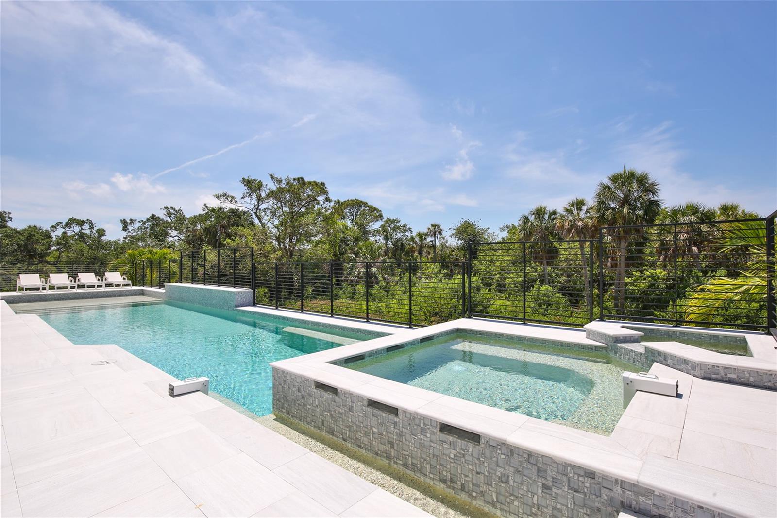 LEGENDS BAY - Residential