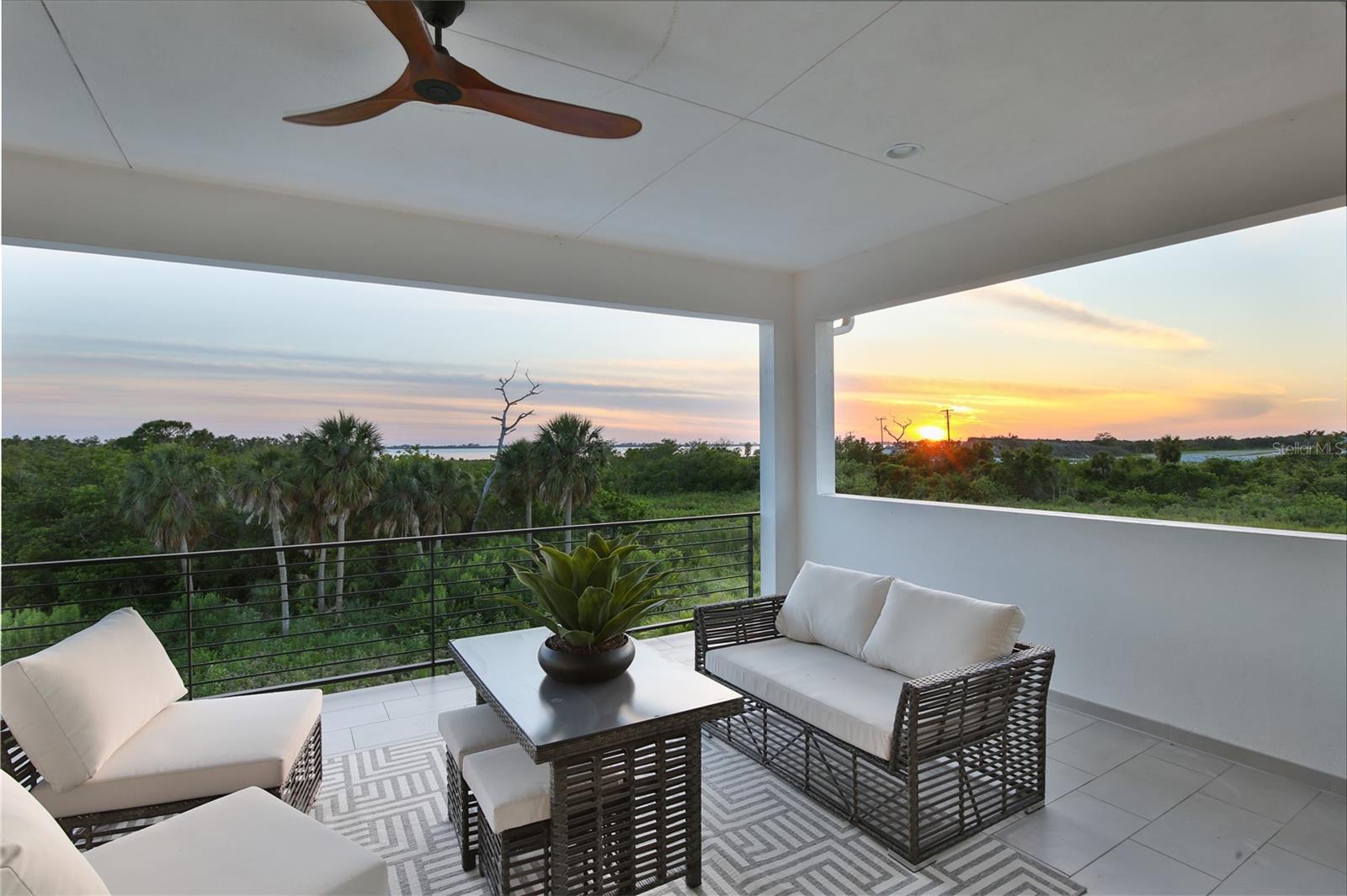 LEGENDS BAY - Residential