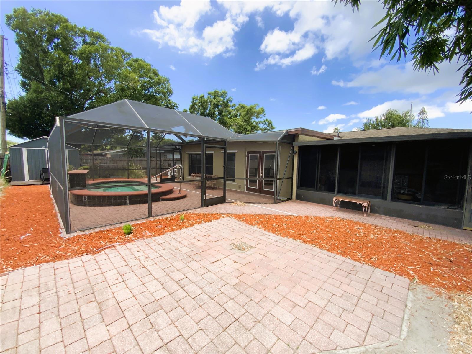 KENNETH CITY - Residential