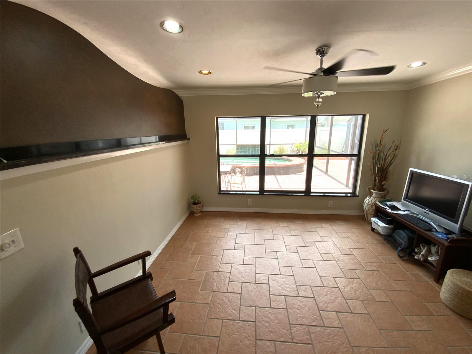 KENNETH CITY - Residential