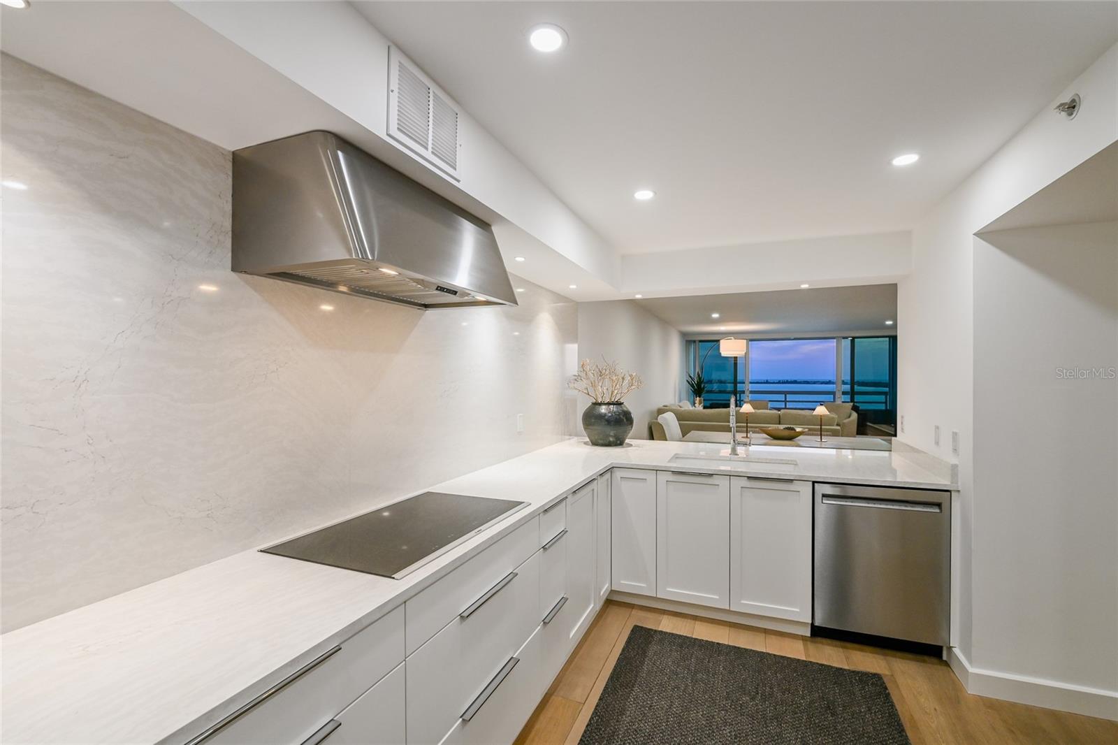 CONDO ON THE BAY TOWER II - Residential