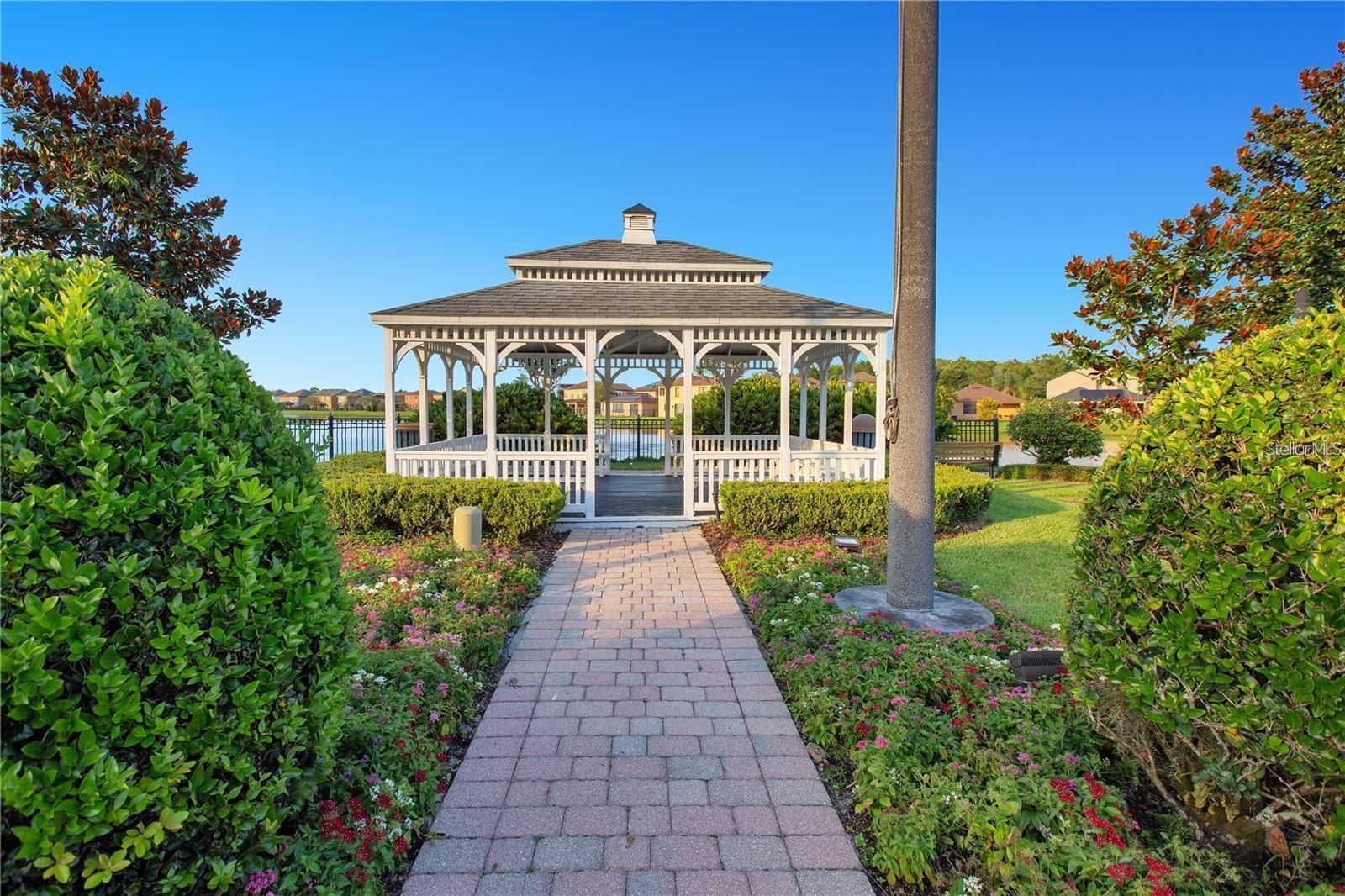 VILLAS/EAST PARK - Residential