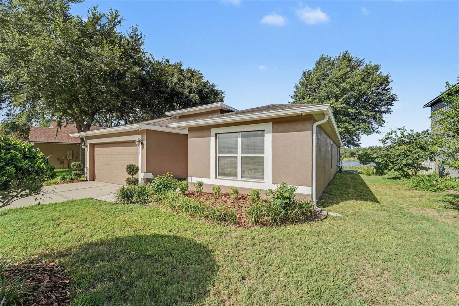 LAKE DOE COVE PH 01 48 57 - Residential