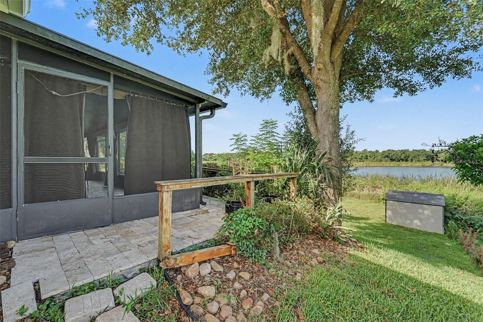 LAKE DOE COVE PH 01 48 57 - Residential