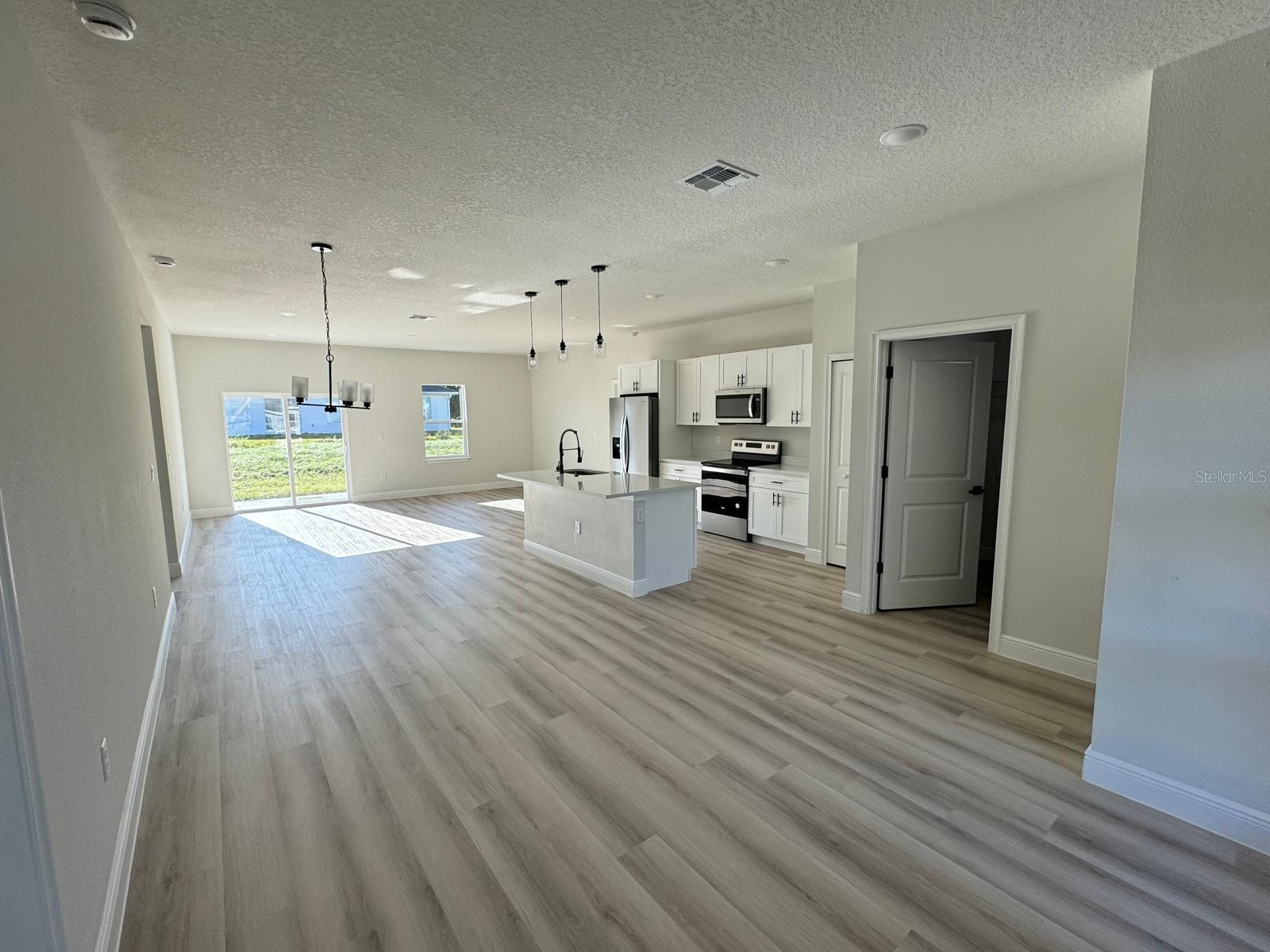 MARION OAKS - Residential