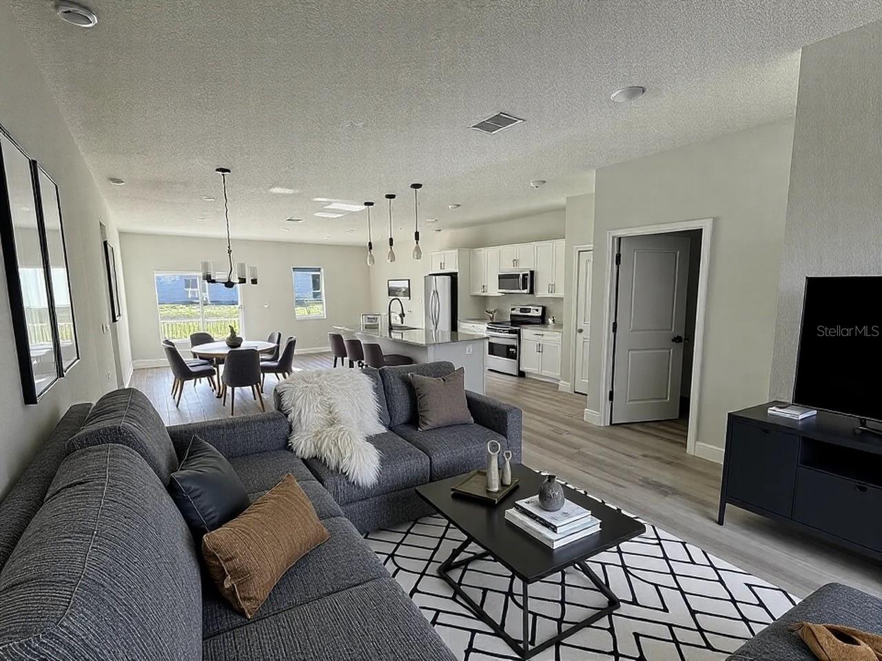 MARION OAKS - Residential