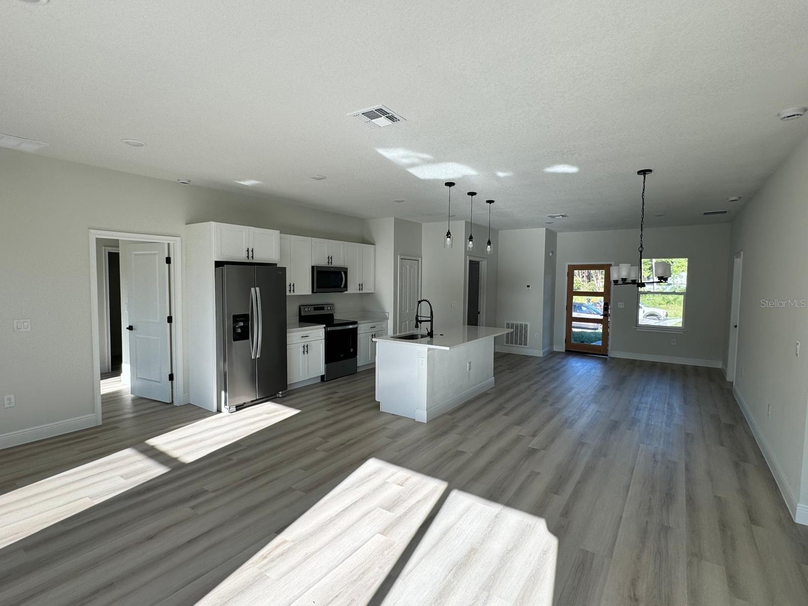 MARION OAKS - Residential