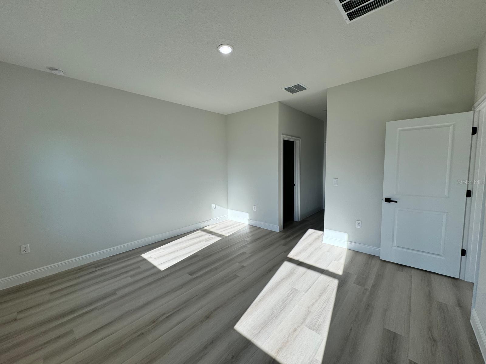 MARION OAKS - Residential