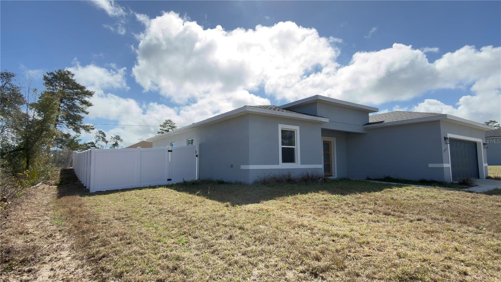 MARION OAKS - Residential