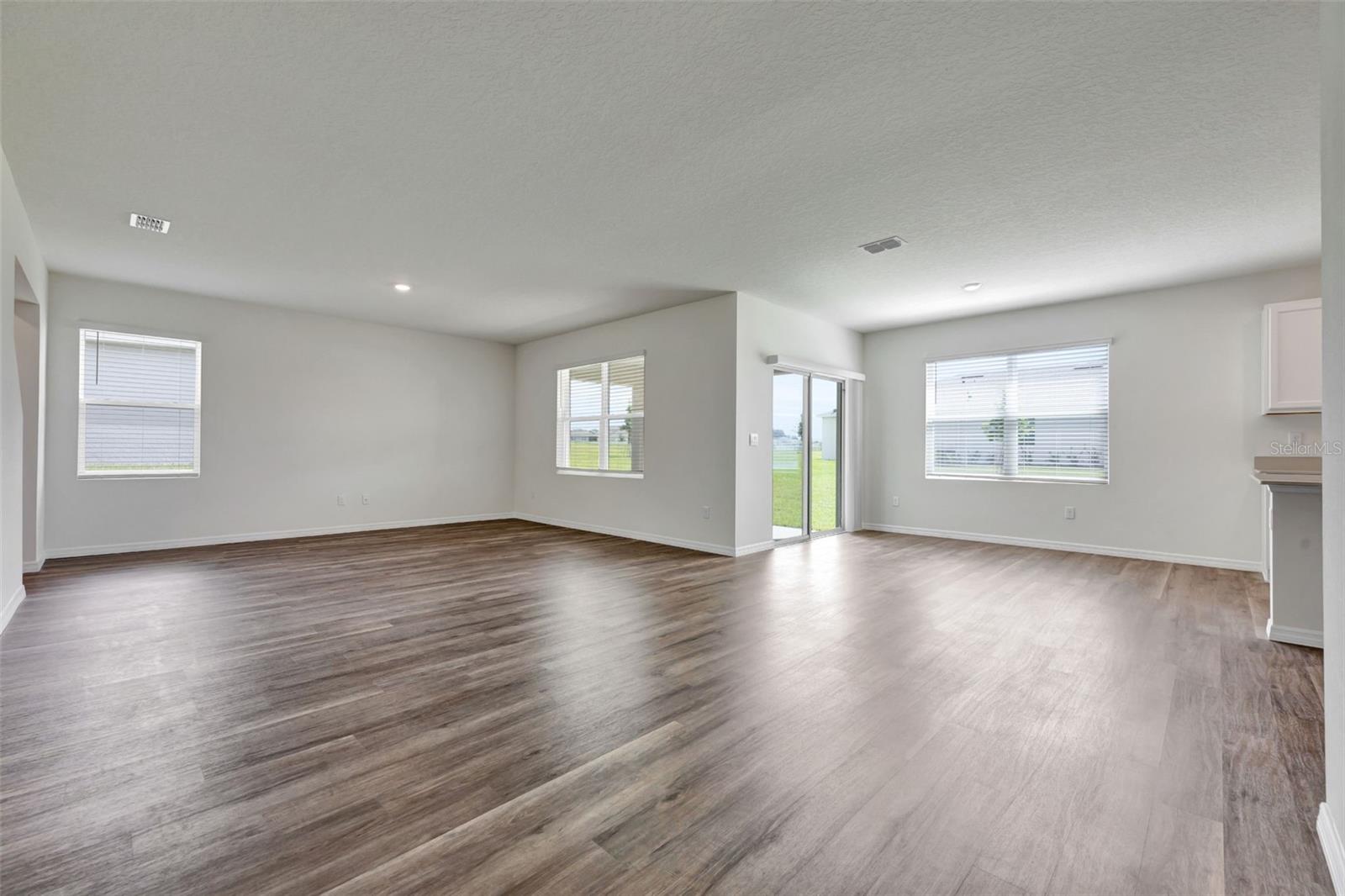 CROSSWINDS EAST PHASE 1 - Residential